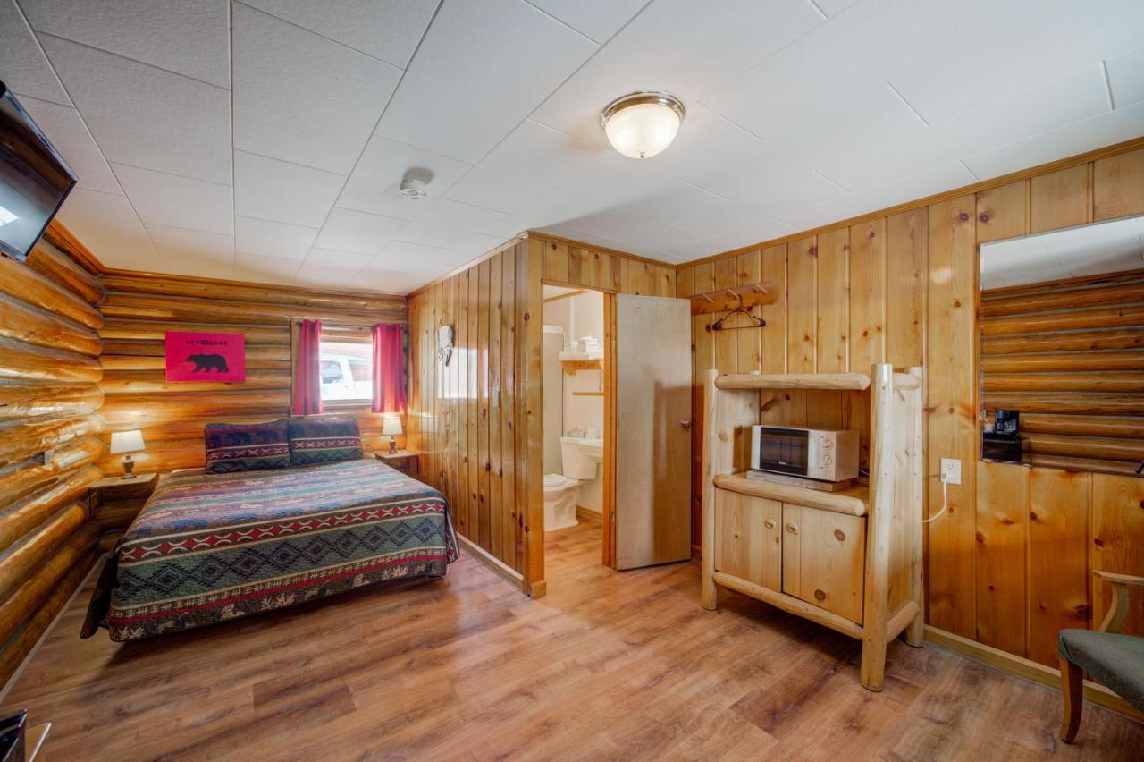 Sportsman'S Lodge Енніс Екстер'єр фото