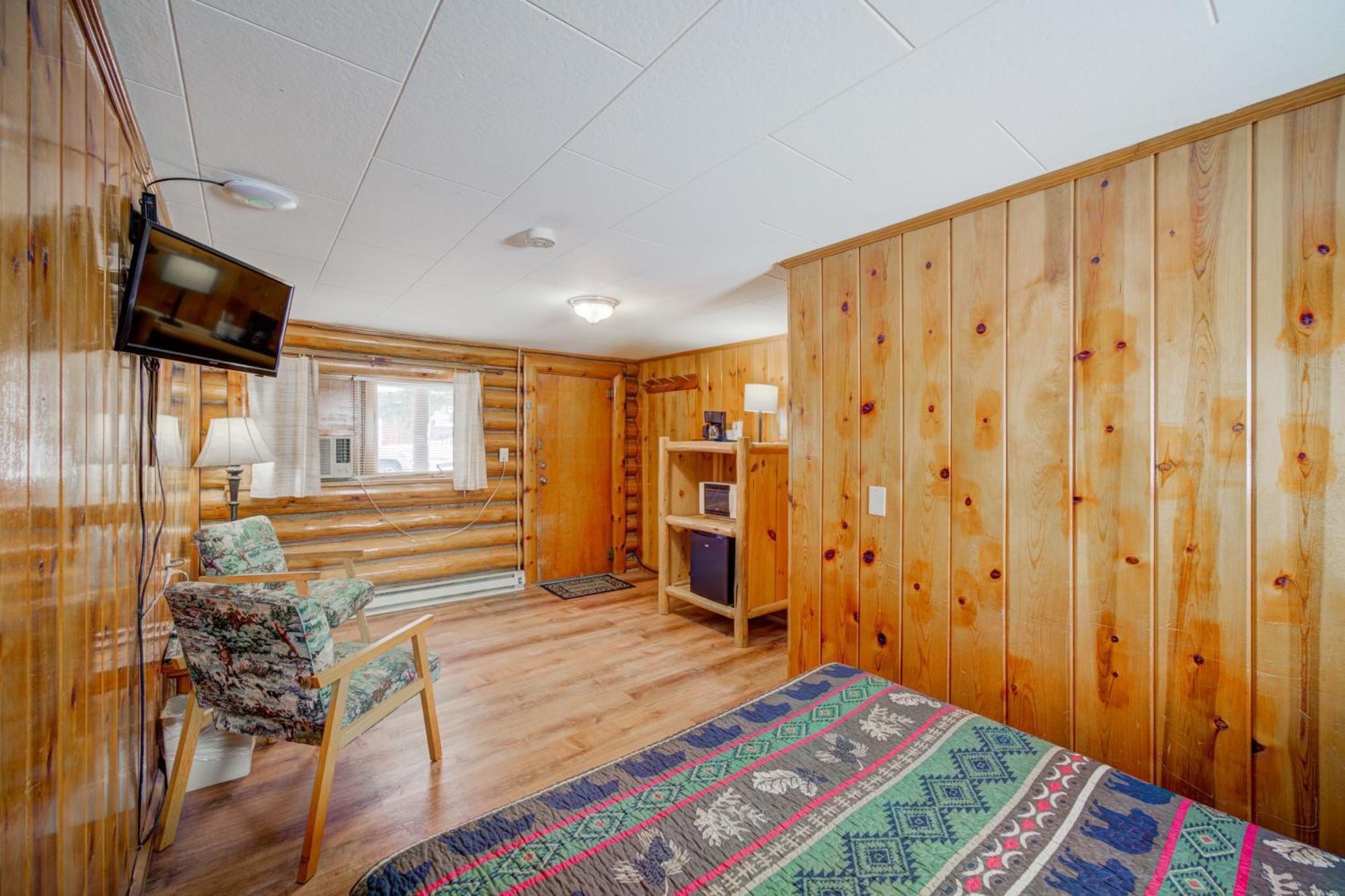 Sportsman'S Lodge Енніс Екстер'єр фото