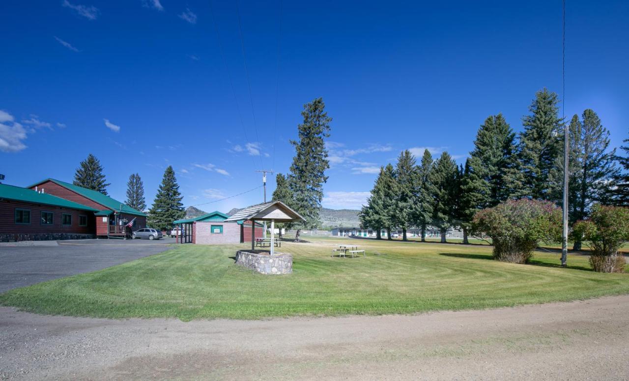Sportsman'S Lodge Енніс Екстер'єр фото