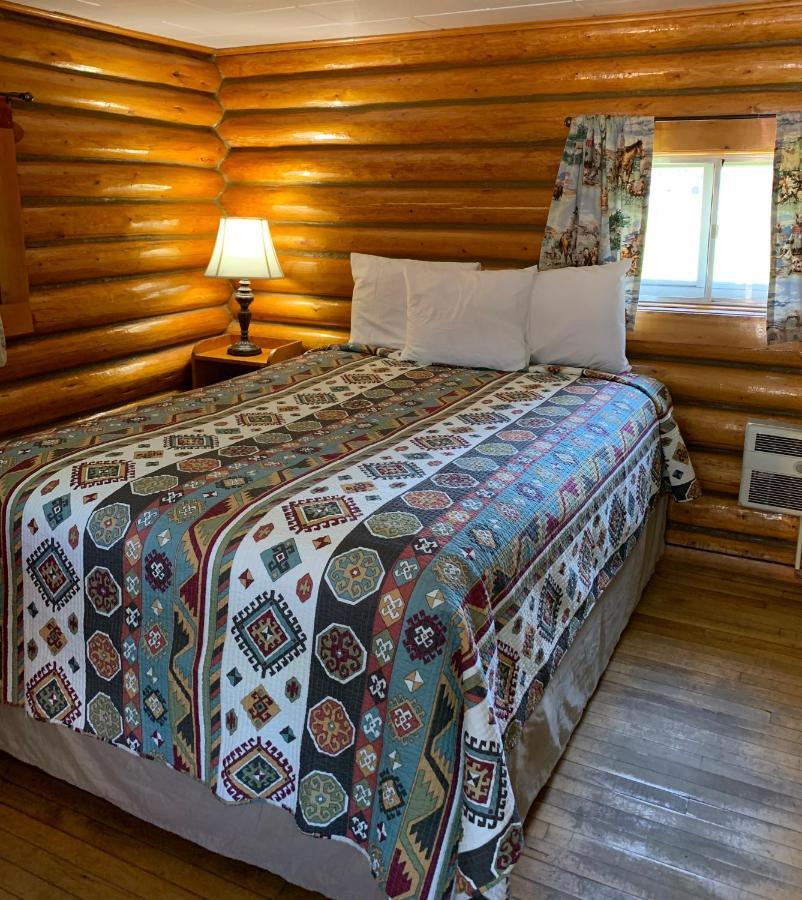 Sportsman'S Lodge Енніс Екстер'єр фото