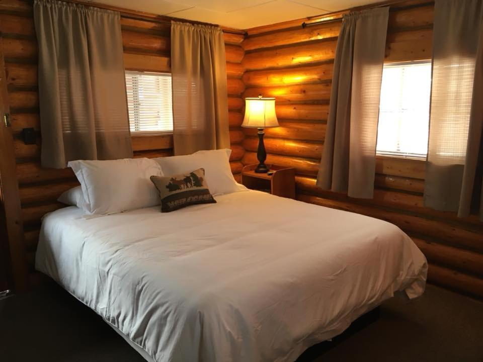 Sportsman'S Lodge Енніс Екстер'єр фото