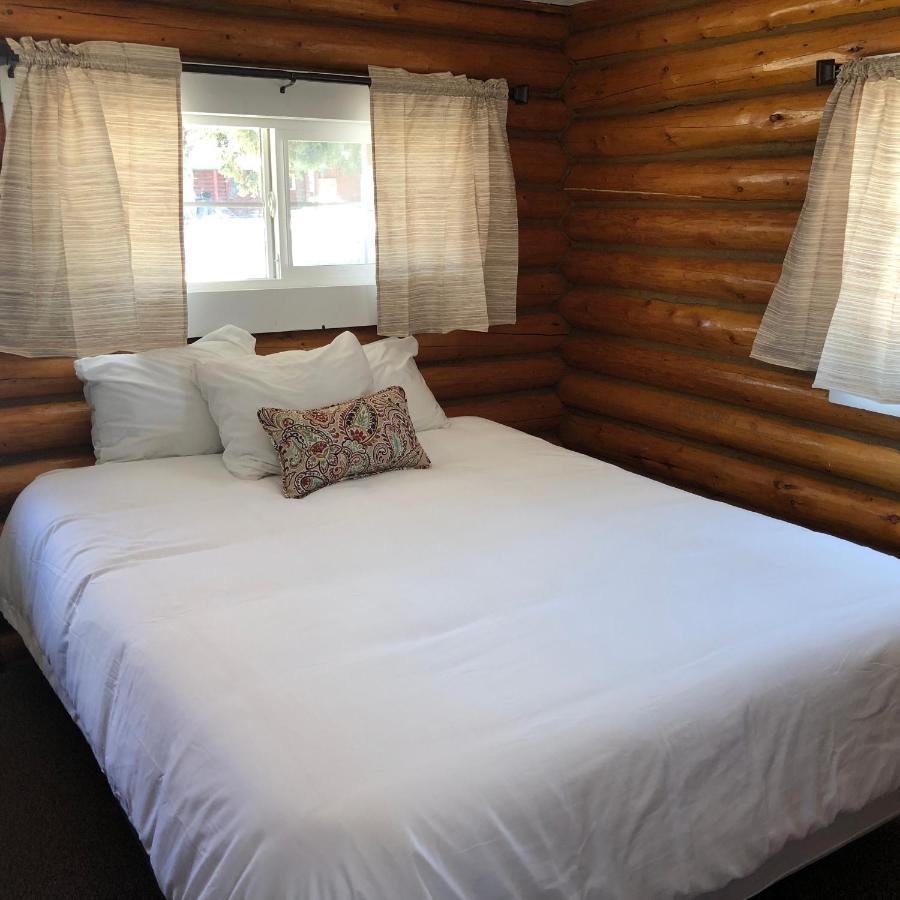Sportsman'S Lodge Енніс Екстер'єр фото